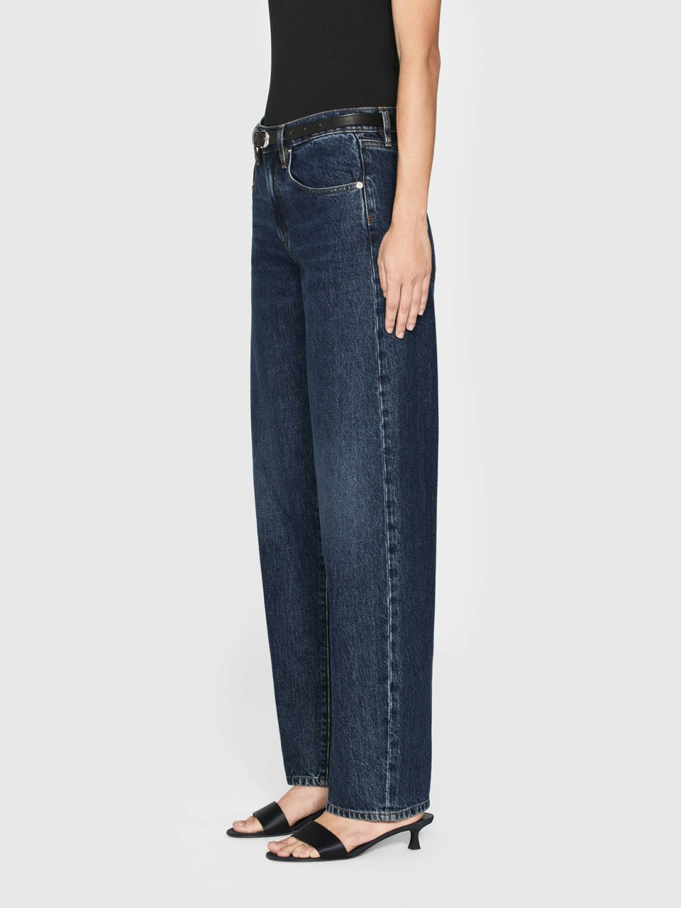 Frame  Low Slung Barrel Jeans